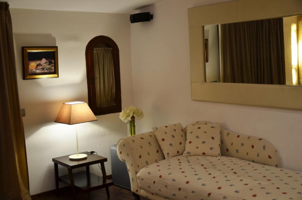 Hotel Galena Mas Comangau Багу Номер фото
